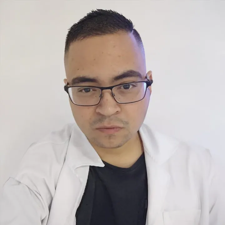 Médico formado na UASS-PJC